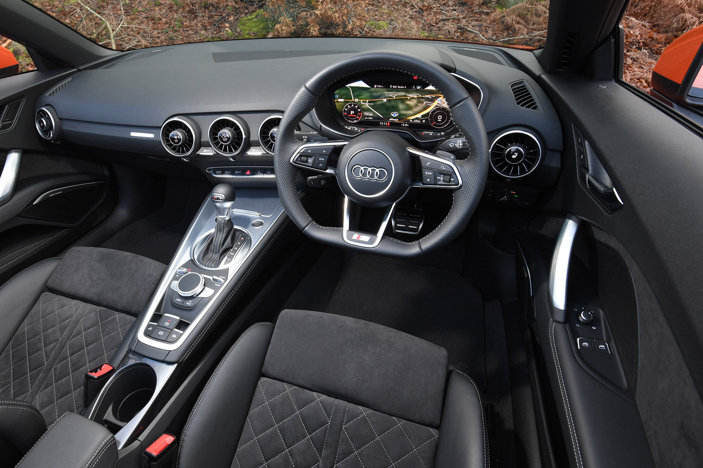 Audi TT Roadster - cabin