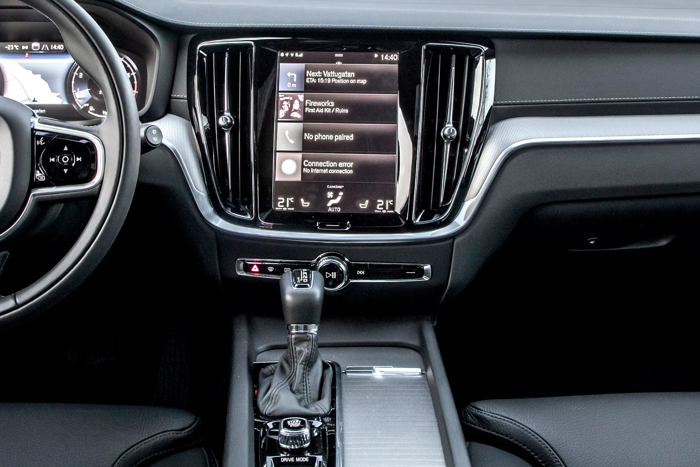 Volvo V60 Cross Country - infotainment