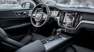 Volvo V60 Cross Country - cabin