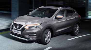 Nissan Qashqai N-Motion - front/side
