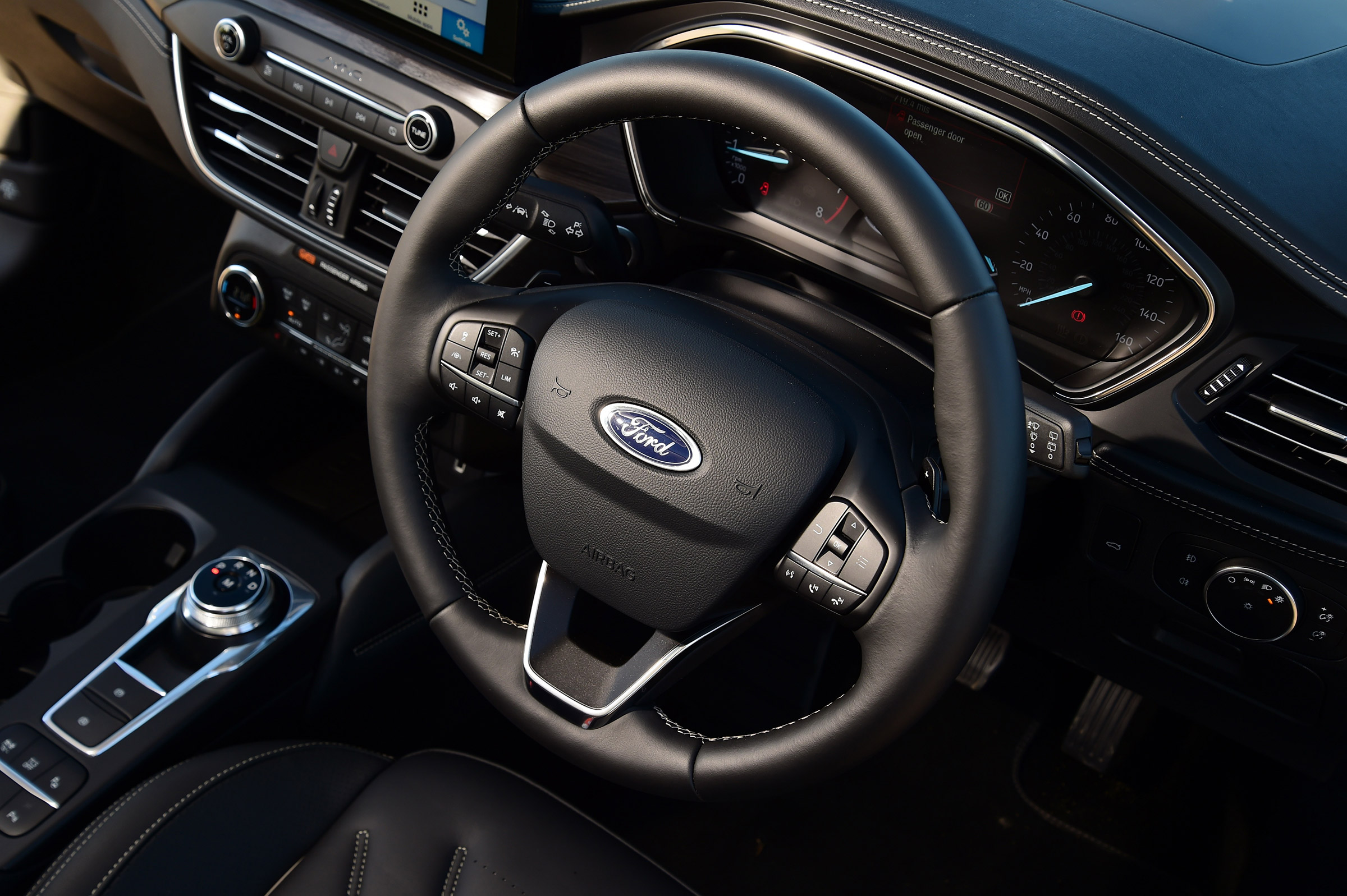 Ford Focus Vignale Estate - steering wheel