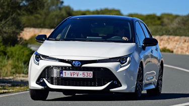 Toyota Corolla - front cornering