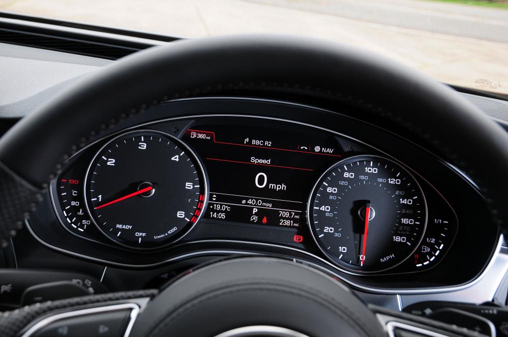 Used Audi A7 Sportback - dials