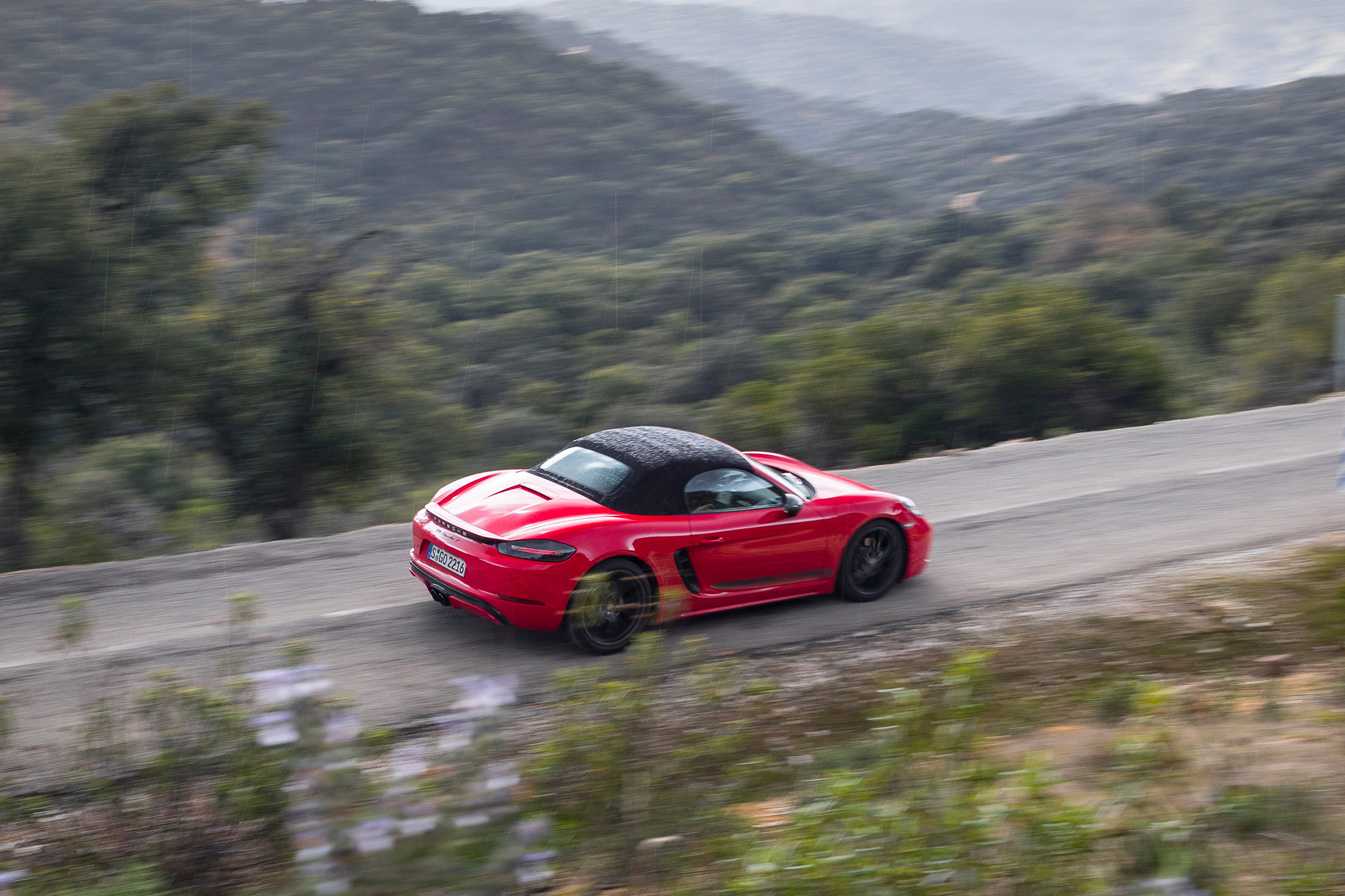Porsche 718 Boxster T - above