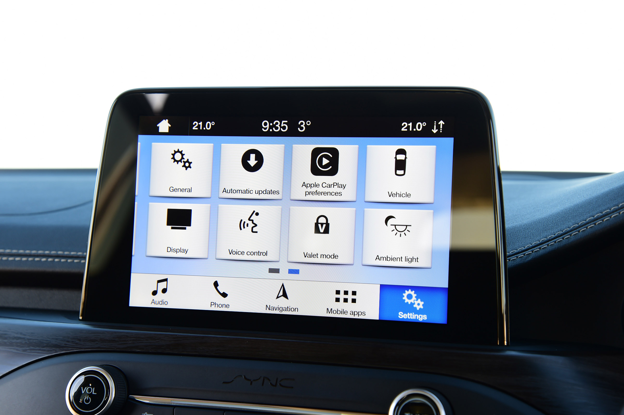 Ford Focus Vignale Estate - infotainment