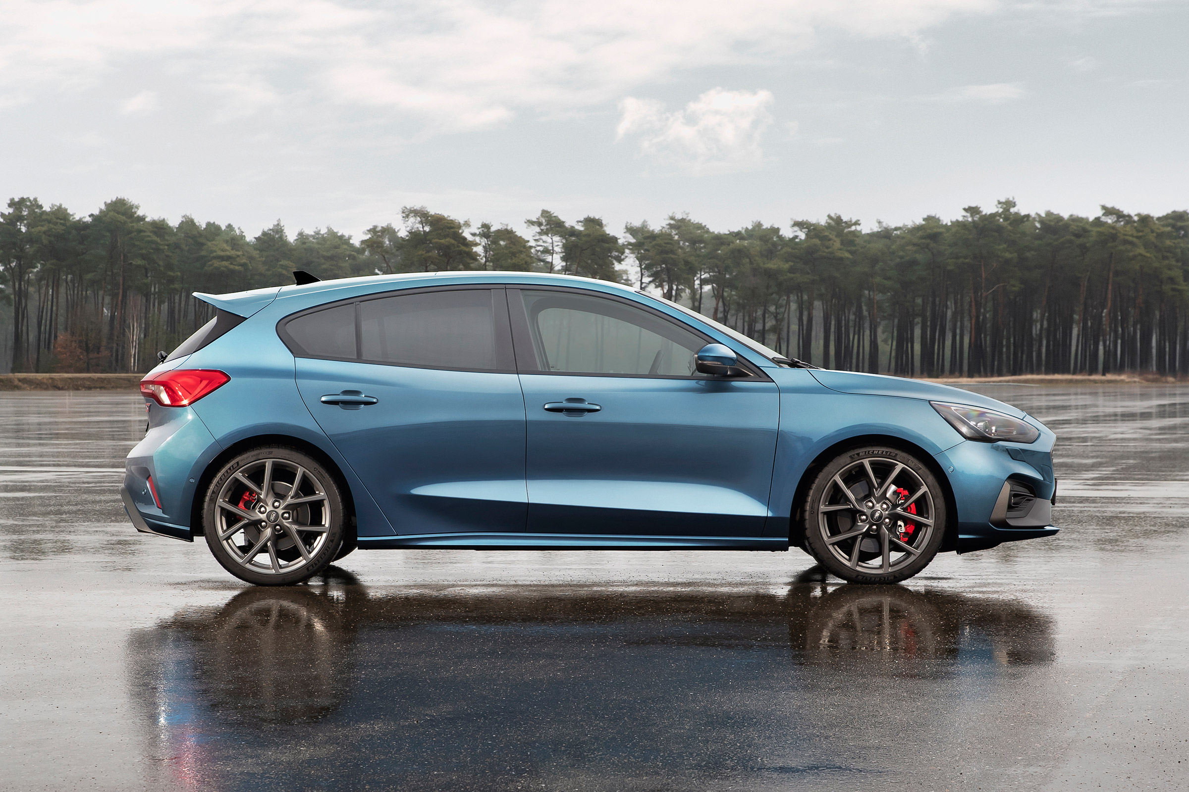 Ford Focus ST - side static