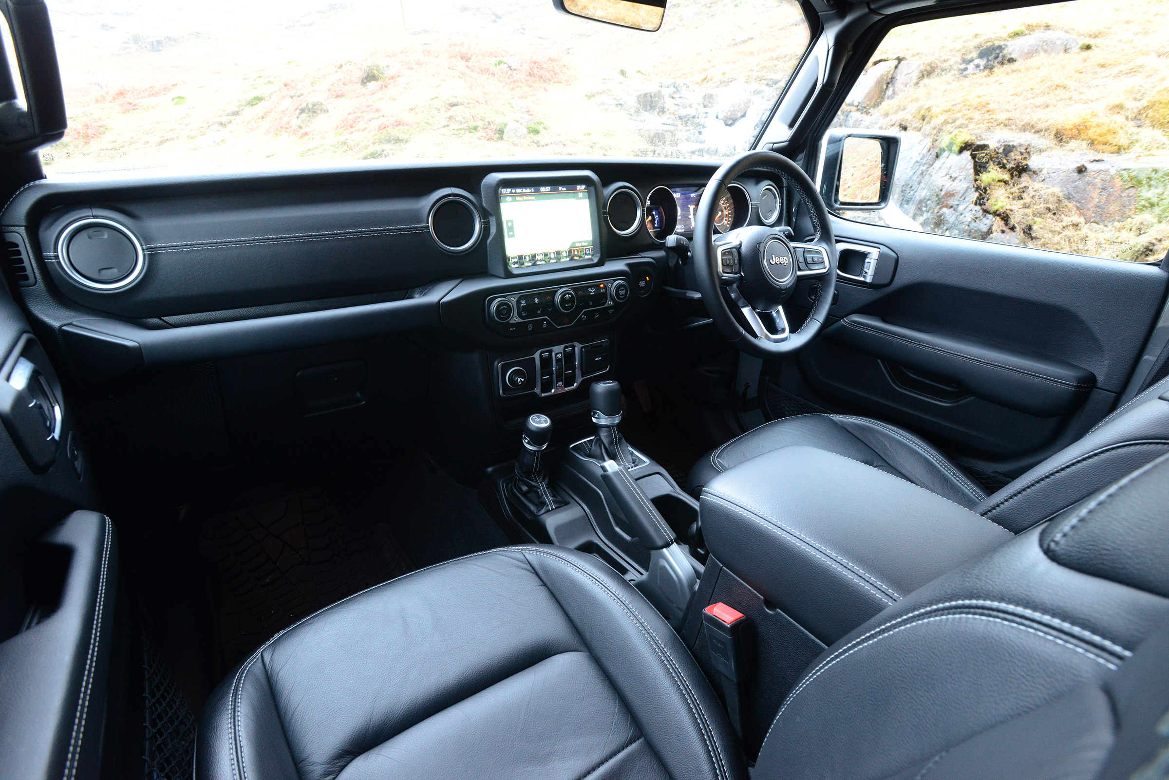 Jeep Wrangler - cabin