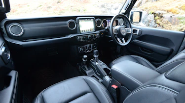Jeep Wrangler - cabin