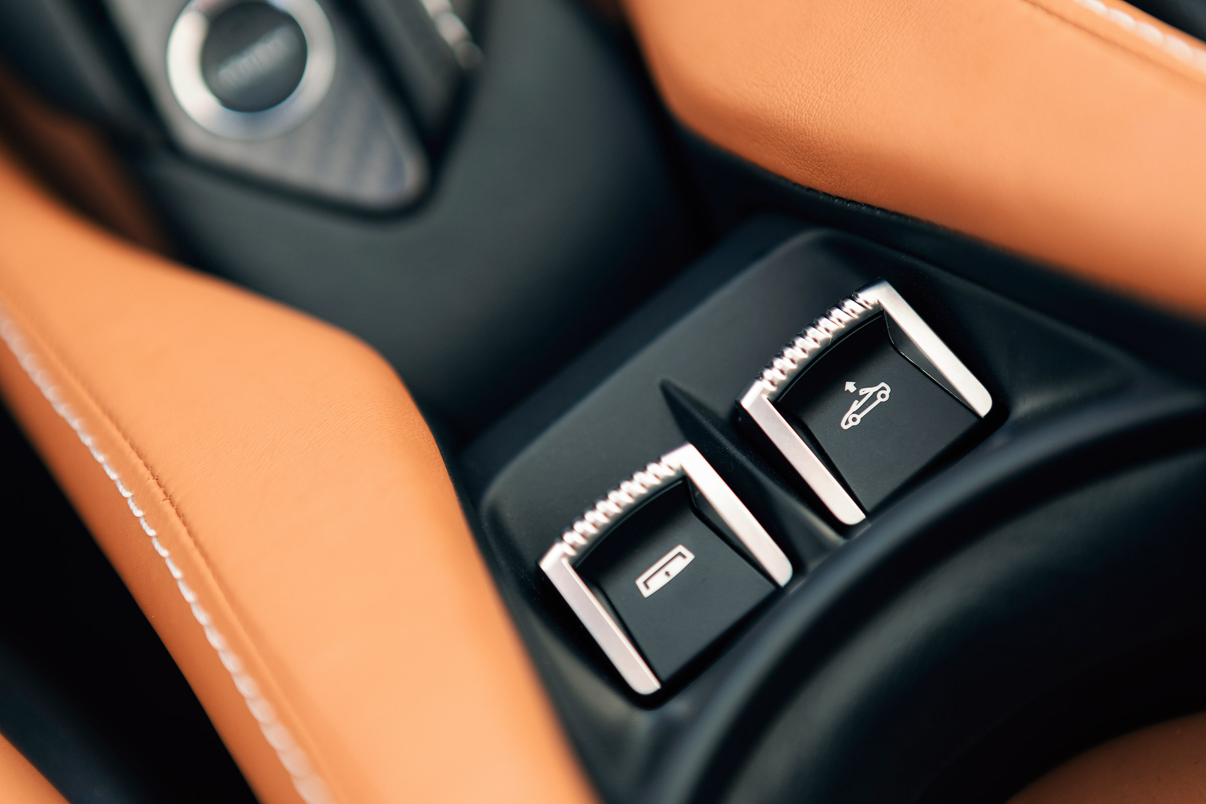McLaren 720 Spider - interior detail