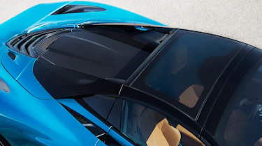 McLaren 720 Spider - roof outside