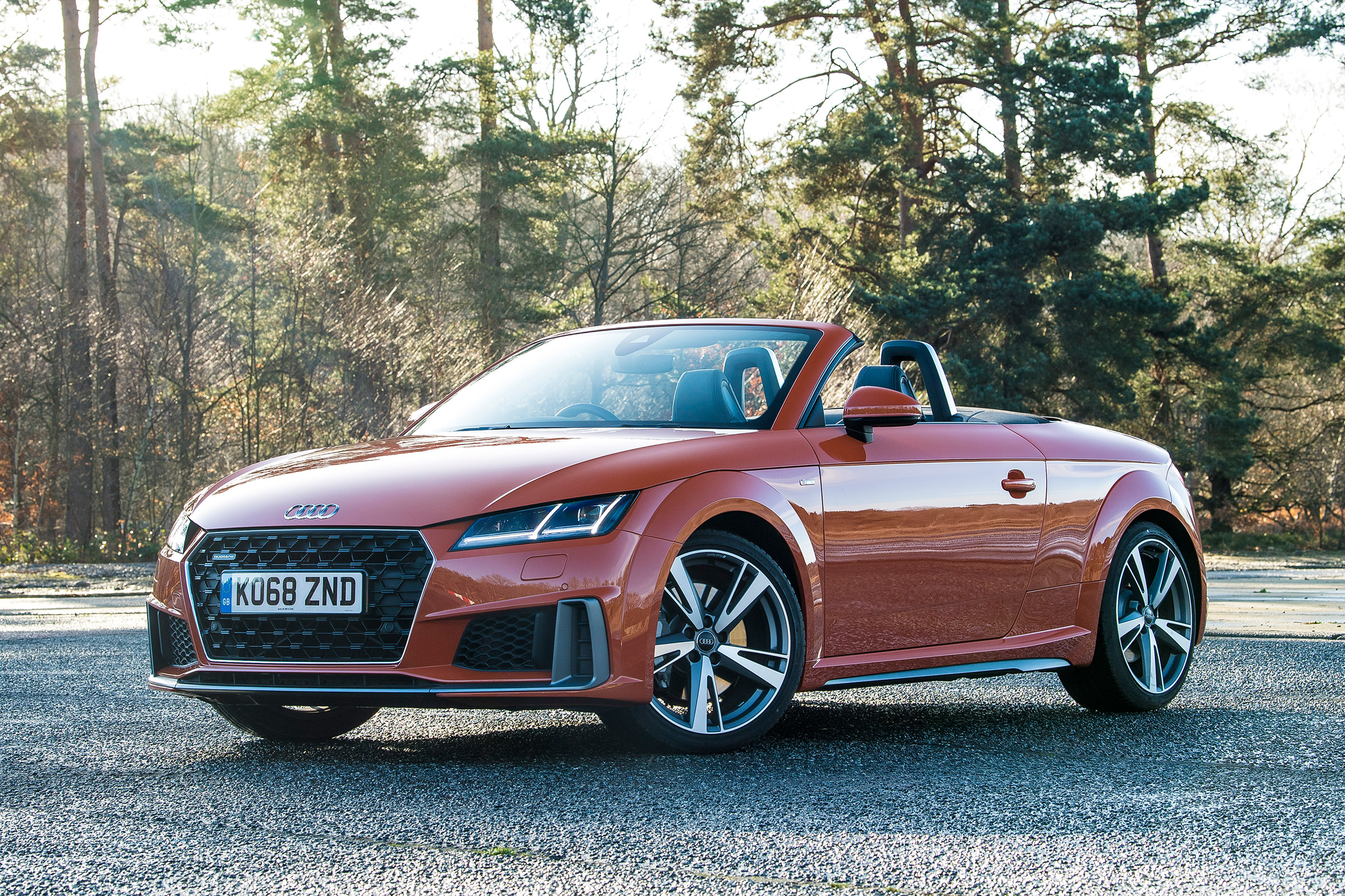 Audi TT Roadster - front static