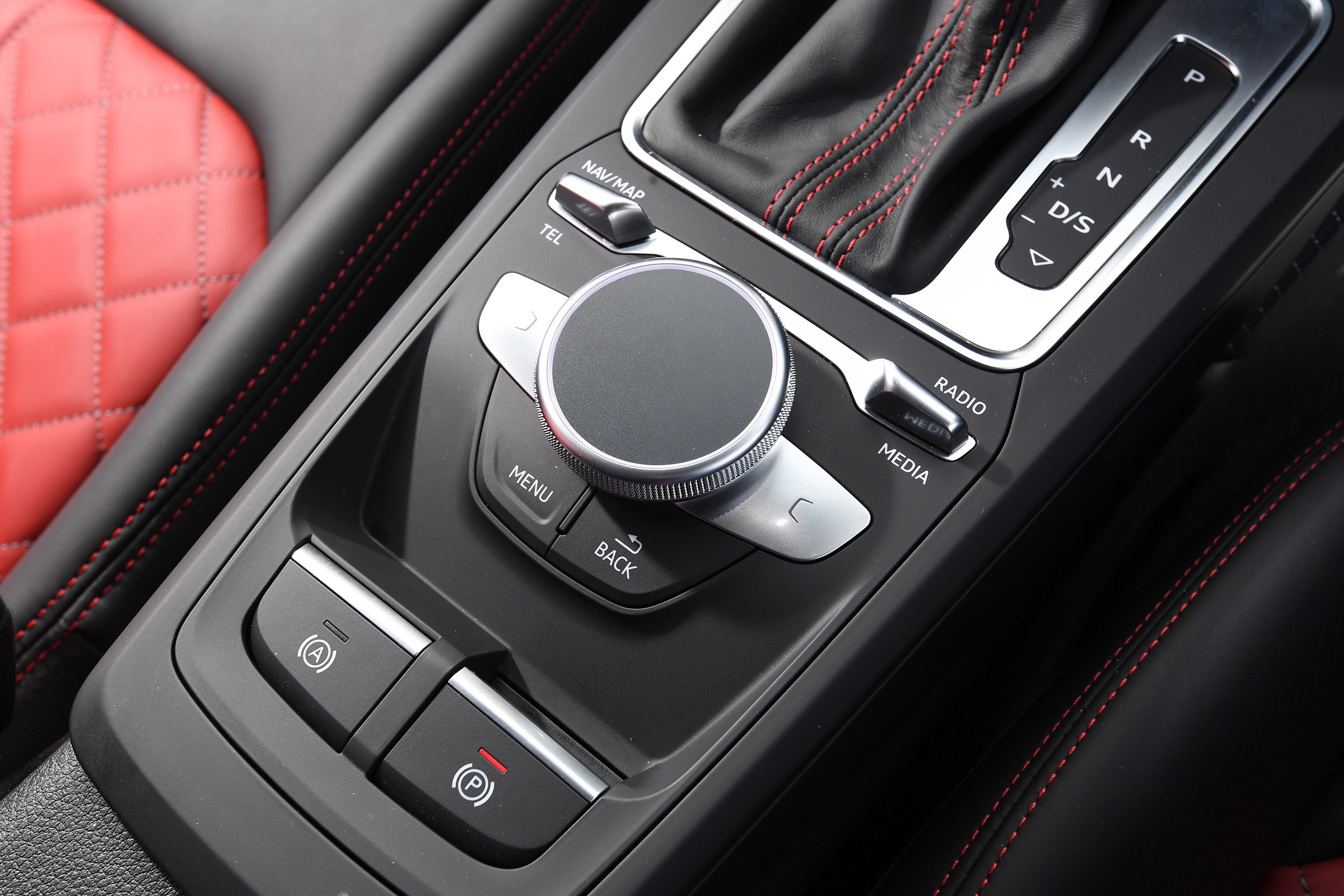 Audi SQ2 - MMI
