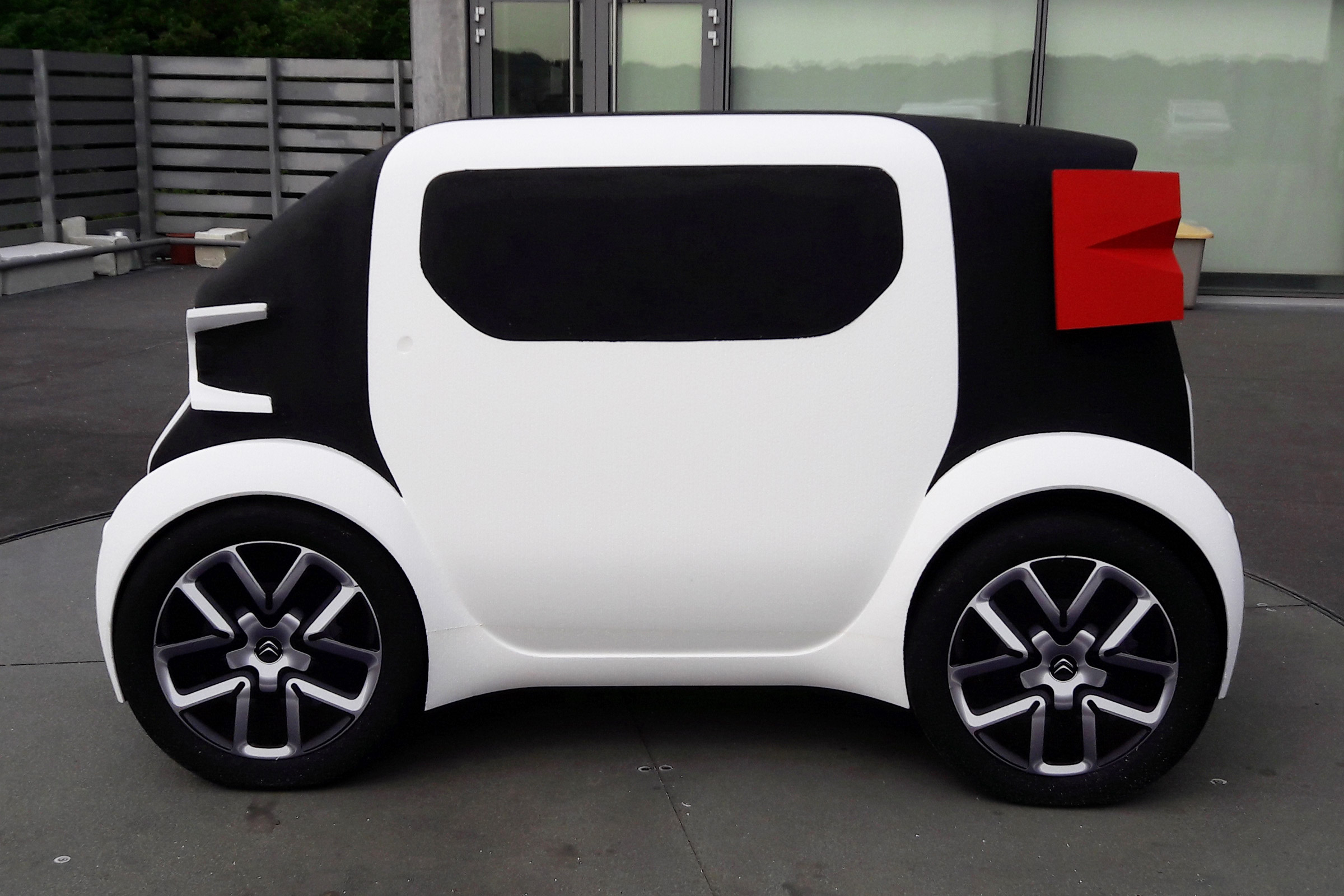Citroen AMI ONE concept - side static