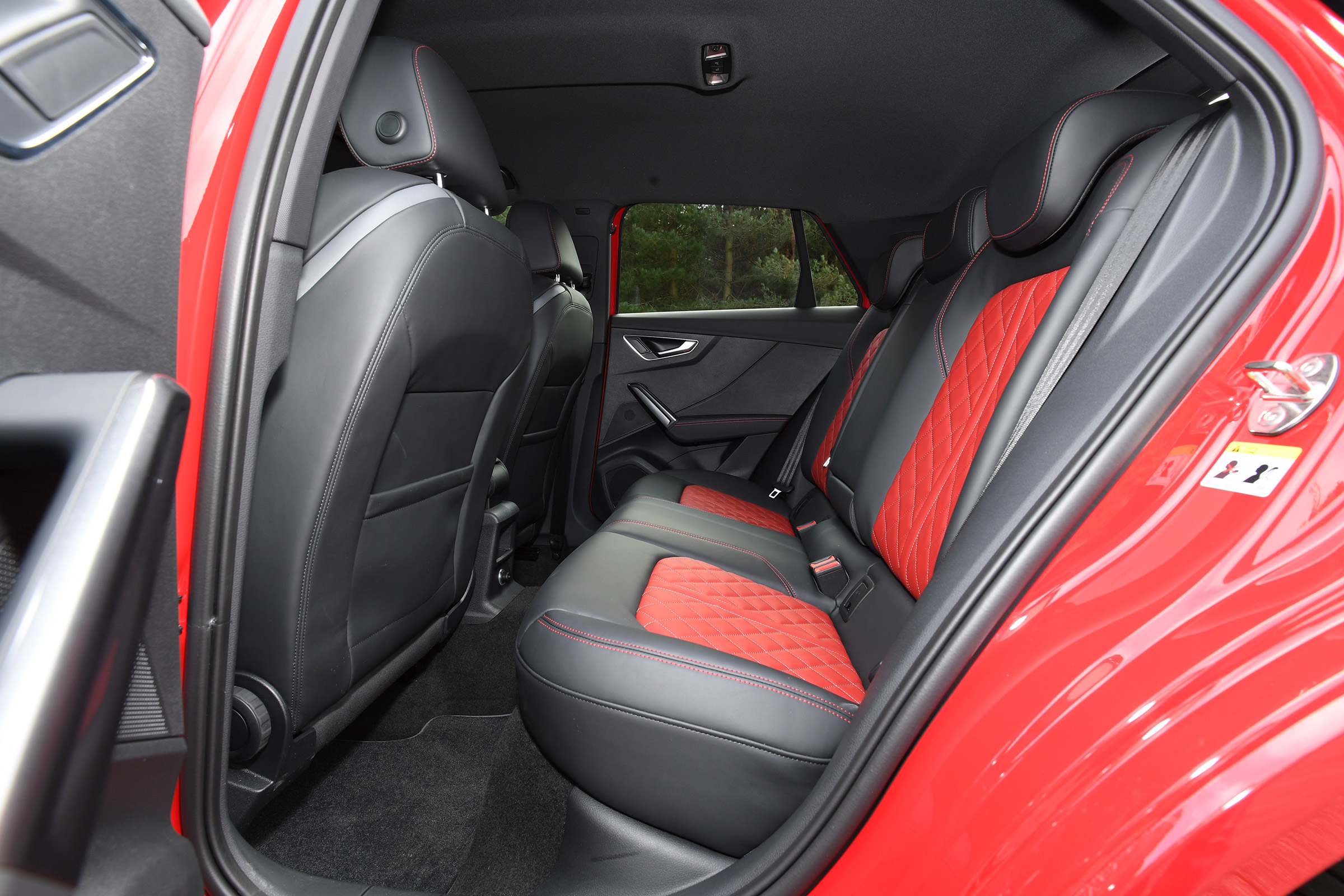 Audi SQ2 - rear seats