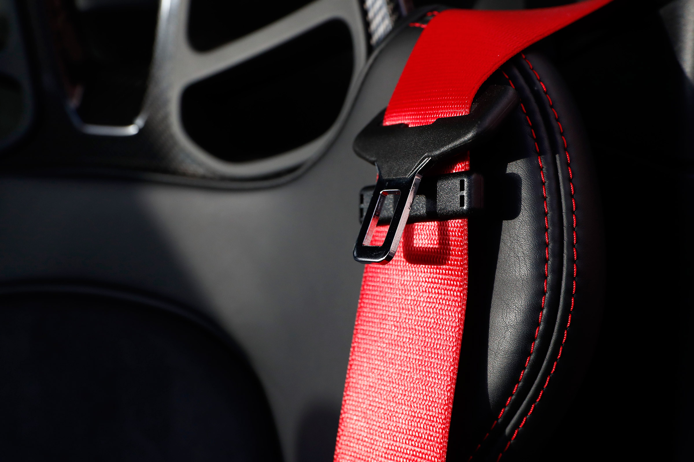 Porsche 718 Boxster T - seat belt