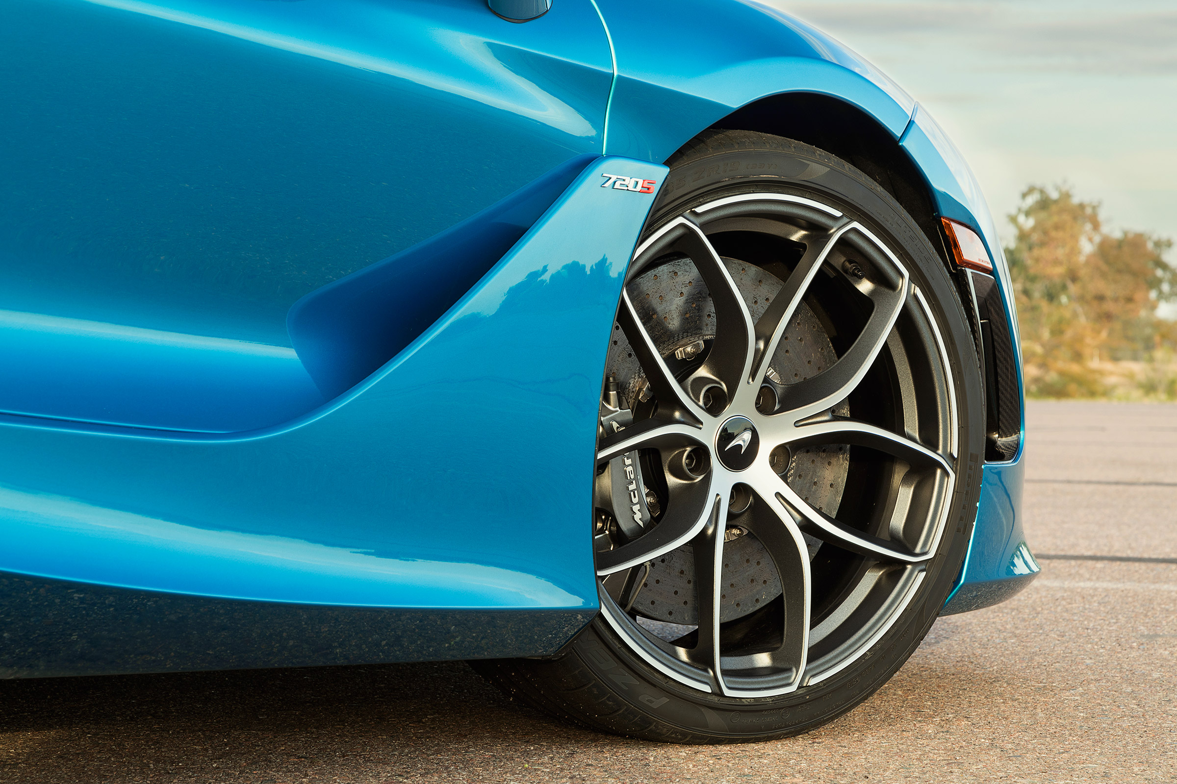McLaren 720 Spider - wheel