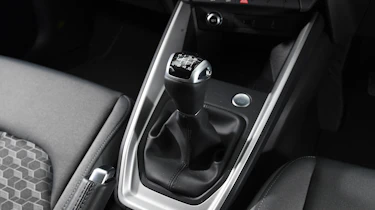 Audi A1 - transmission