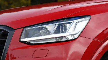 Audi SQ2 - front light