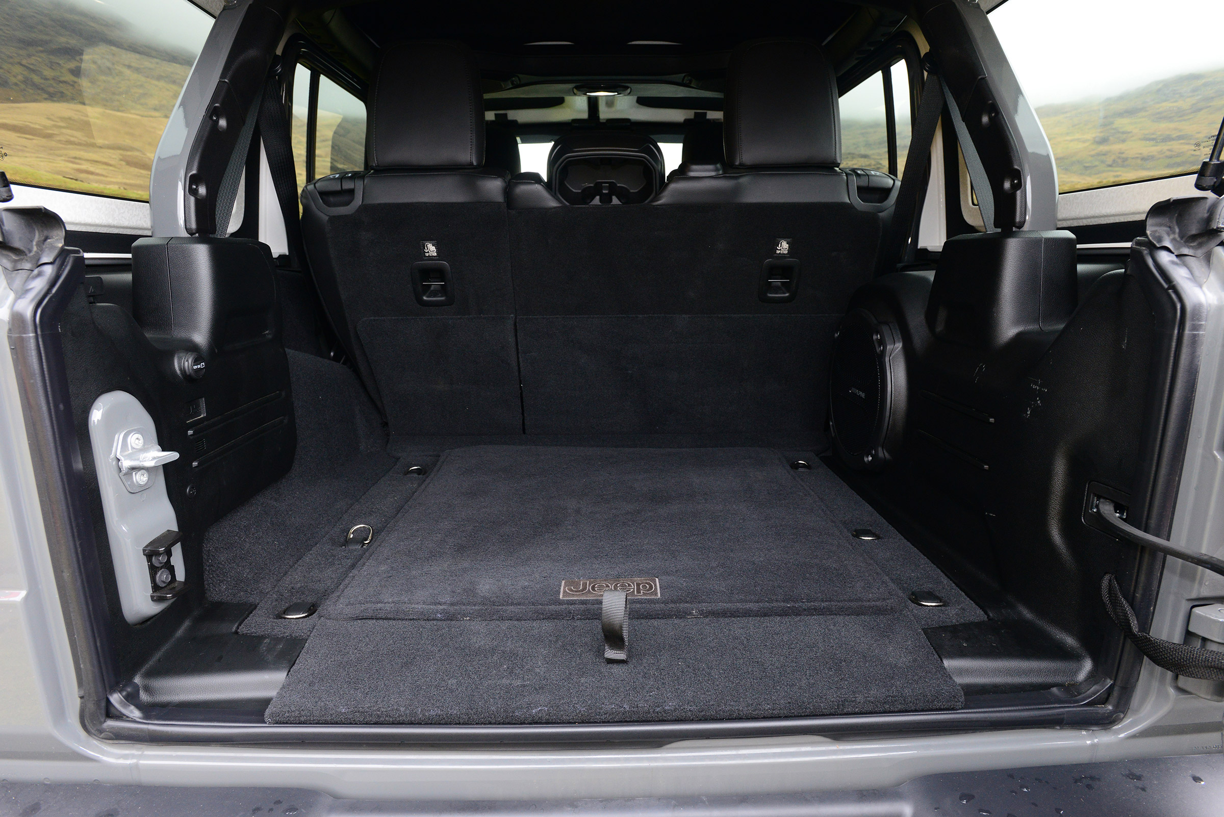 Jeep Wrangler - boot