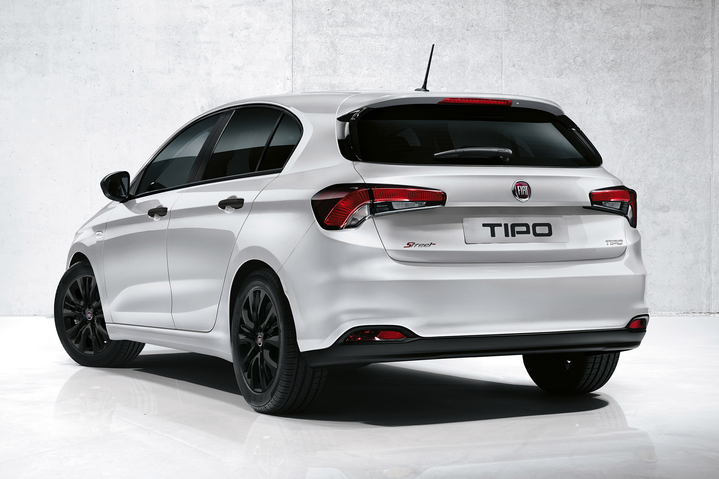 Fiat Tipo Street - rear
