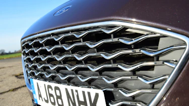 Ford Focus Vignale Estate - grille