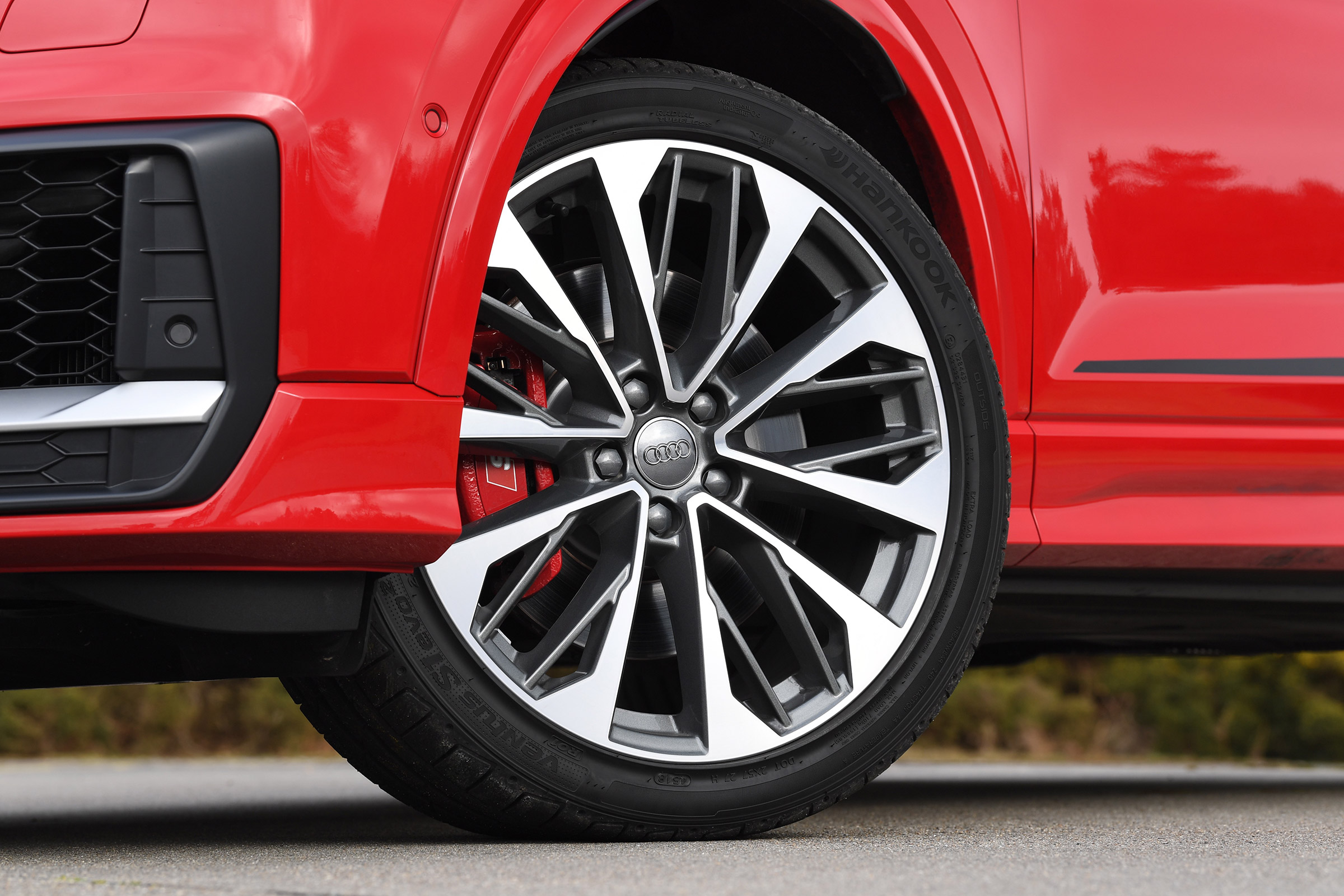 Audi SQ2 - wheel