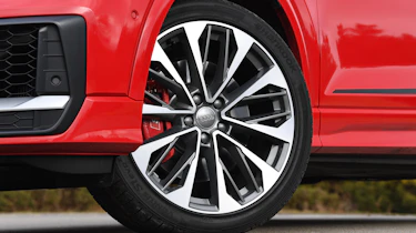 Audi SQ2 - wheel