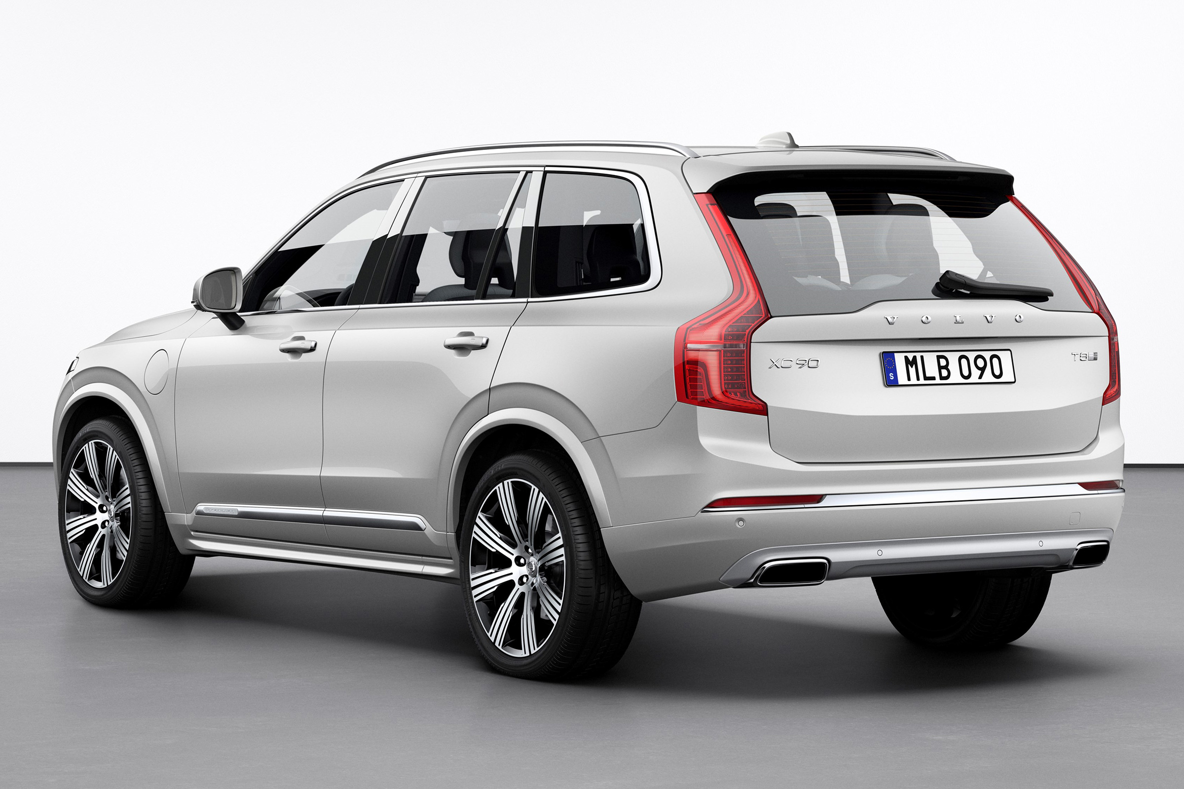 Volvo XC90 facelift - rear 3/4