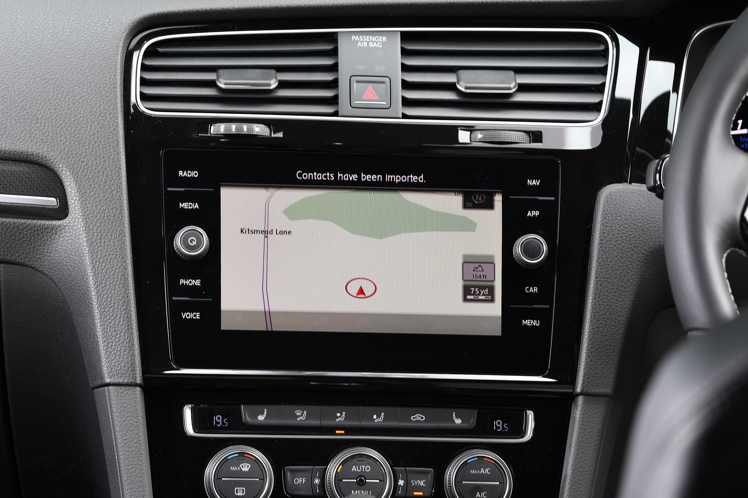 volkswagen golf r infotainment