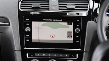 volkswagen golf r infotainment