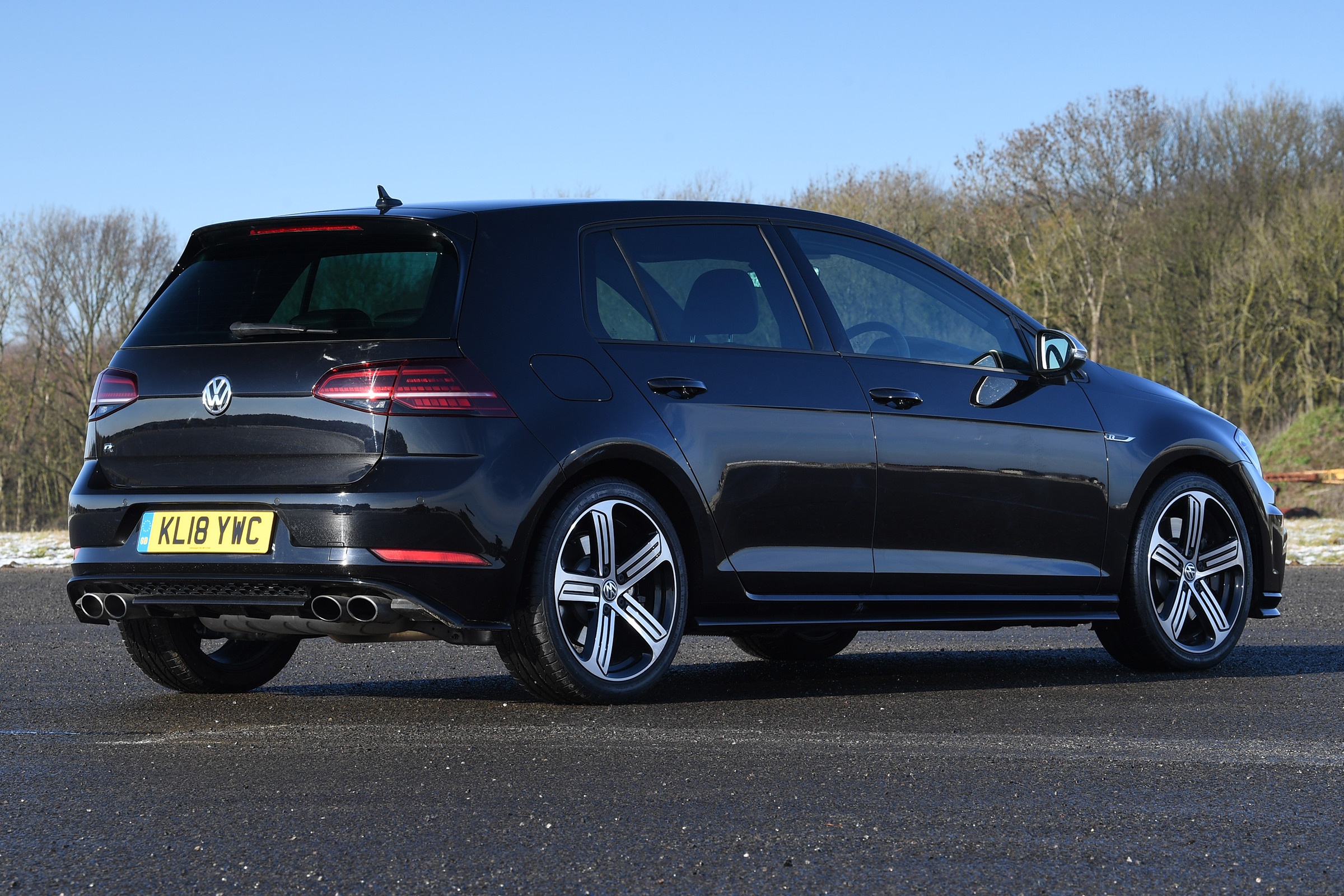 volkswagen golf r static rear