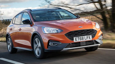 Ford Focus Active - front tracking