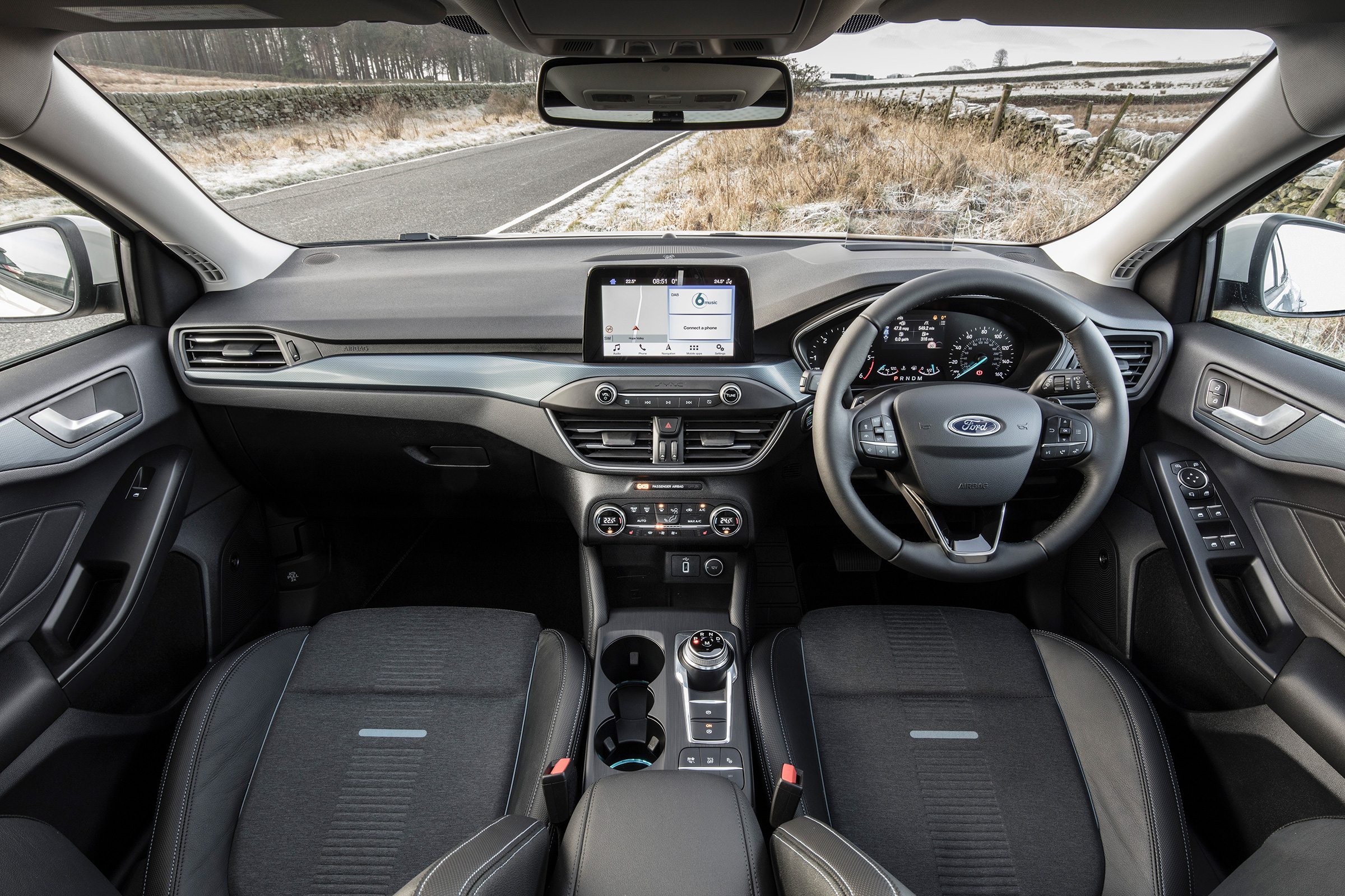 Ford Focus Active - interior