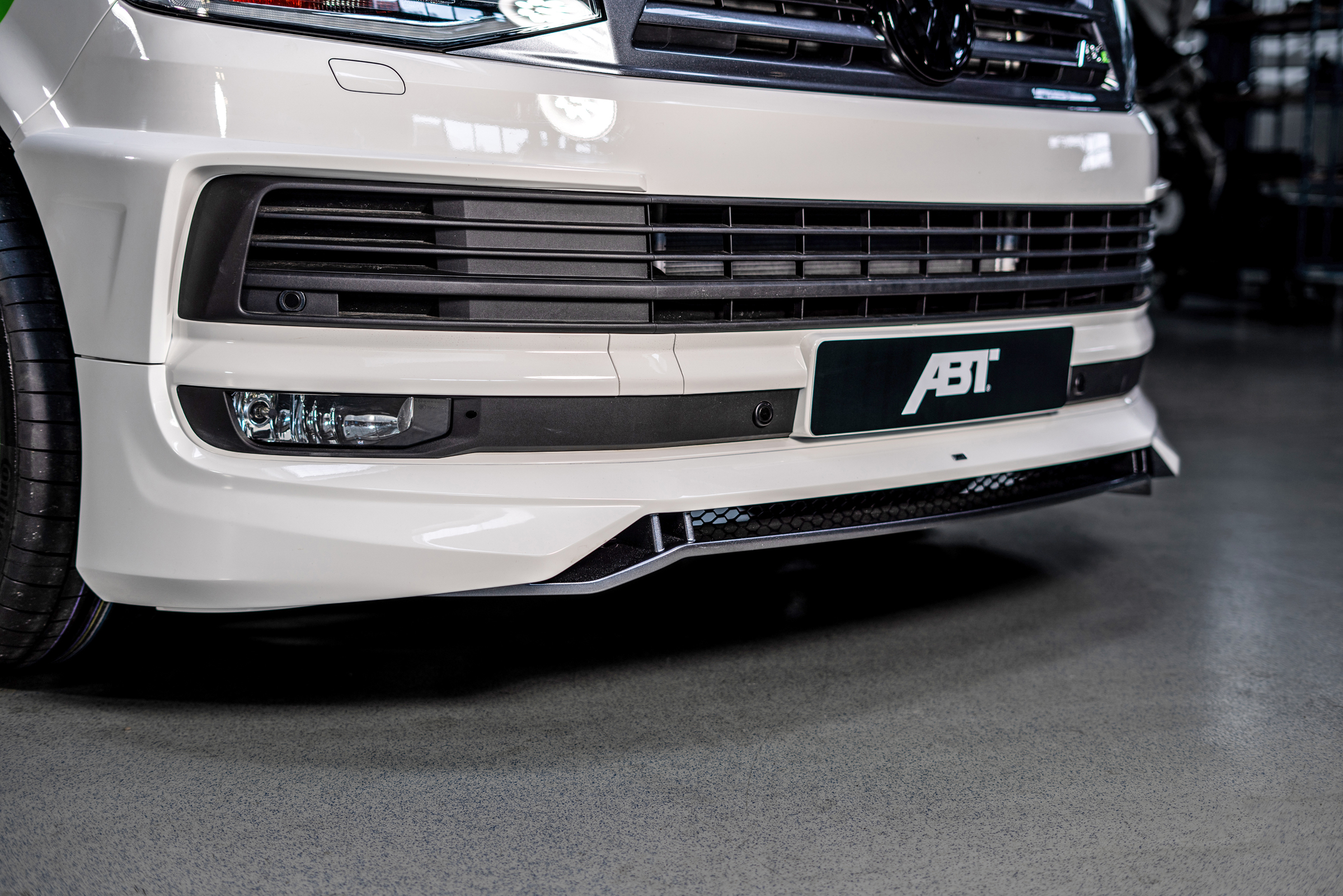 ABT e-Transporter Sportsline front bumper