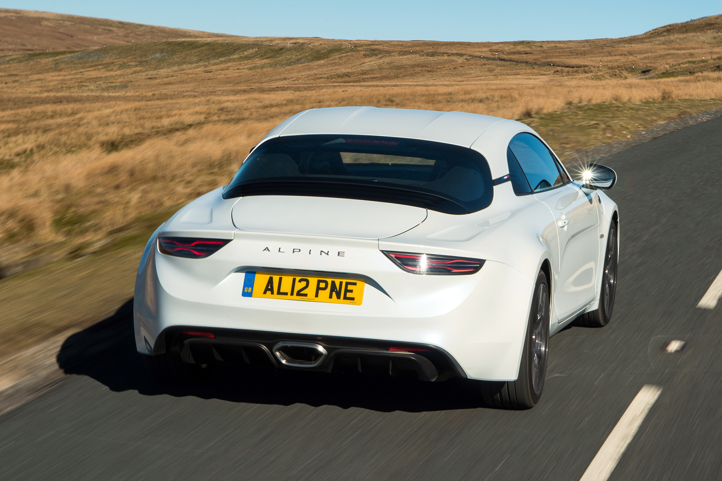 Alpine A110 Pure - rear tracking