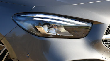 Mercedes b-class headlight
