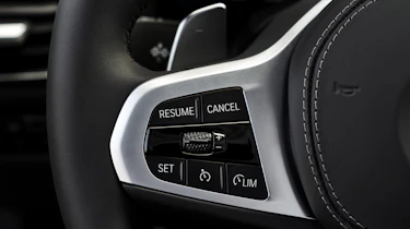 BMW M850i steering wheel buttons