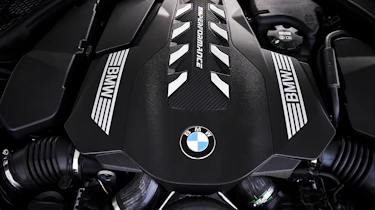 BMW M850i engine