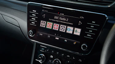 Skoda Superb Sportline - radio