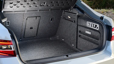 Skoda Superb Sportline - boot