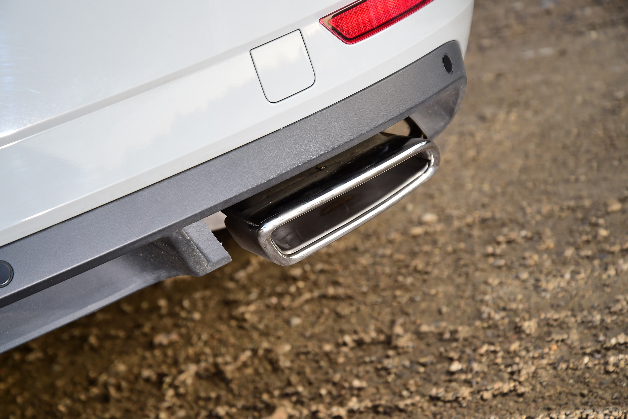 Skoda Superb Sportline - exhaust