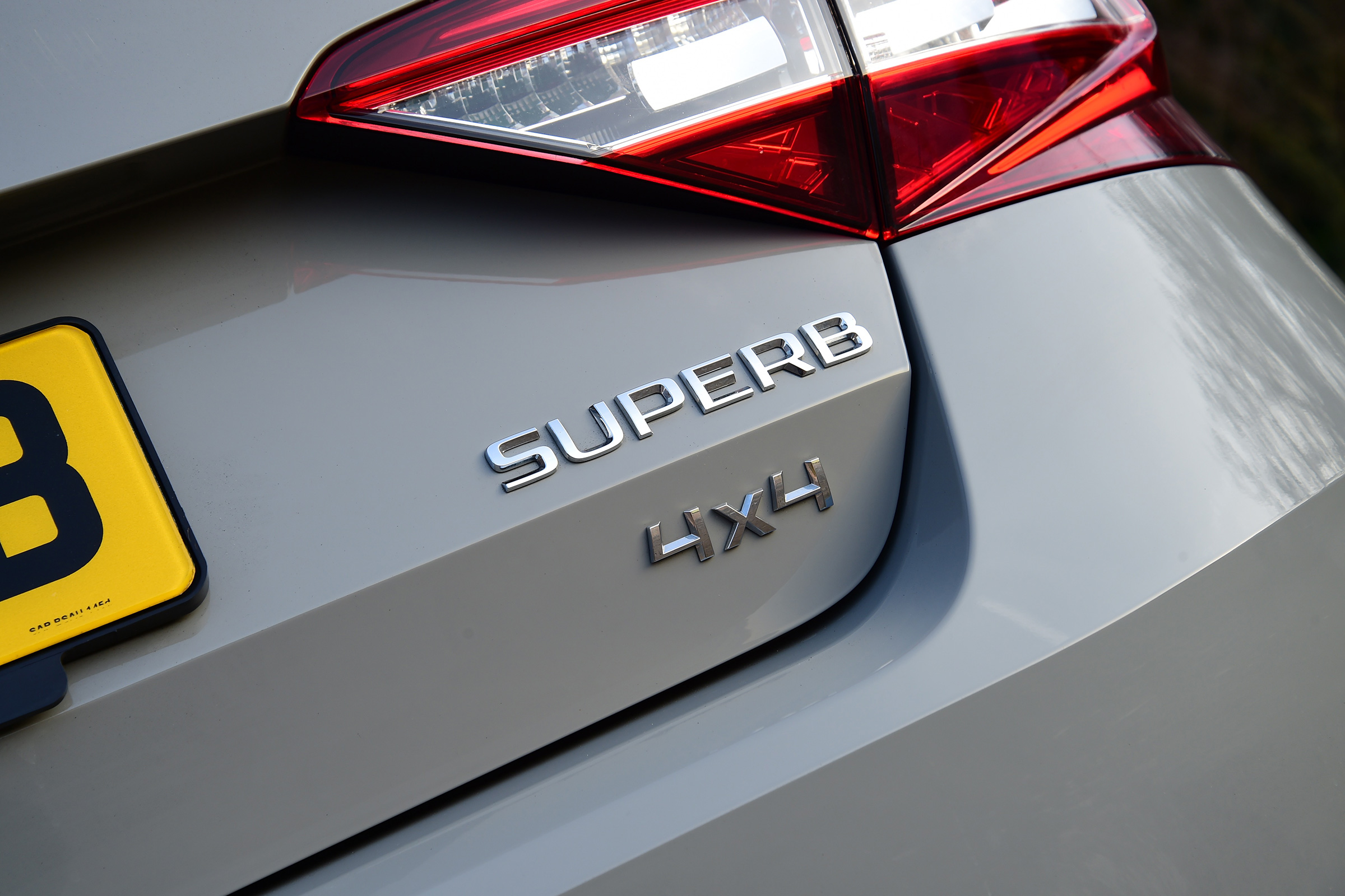 Skoda Superb Sportline - badge
