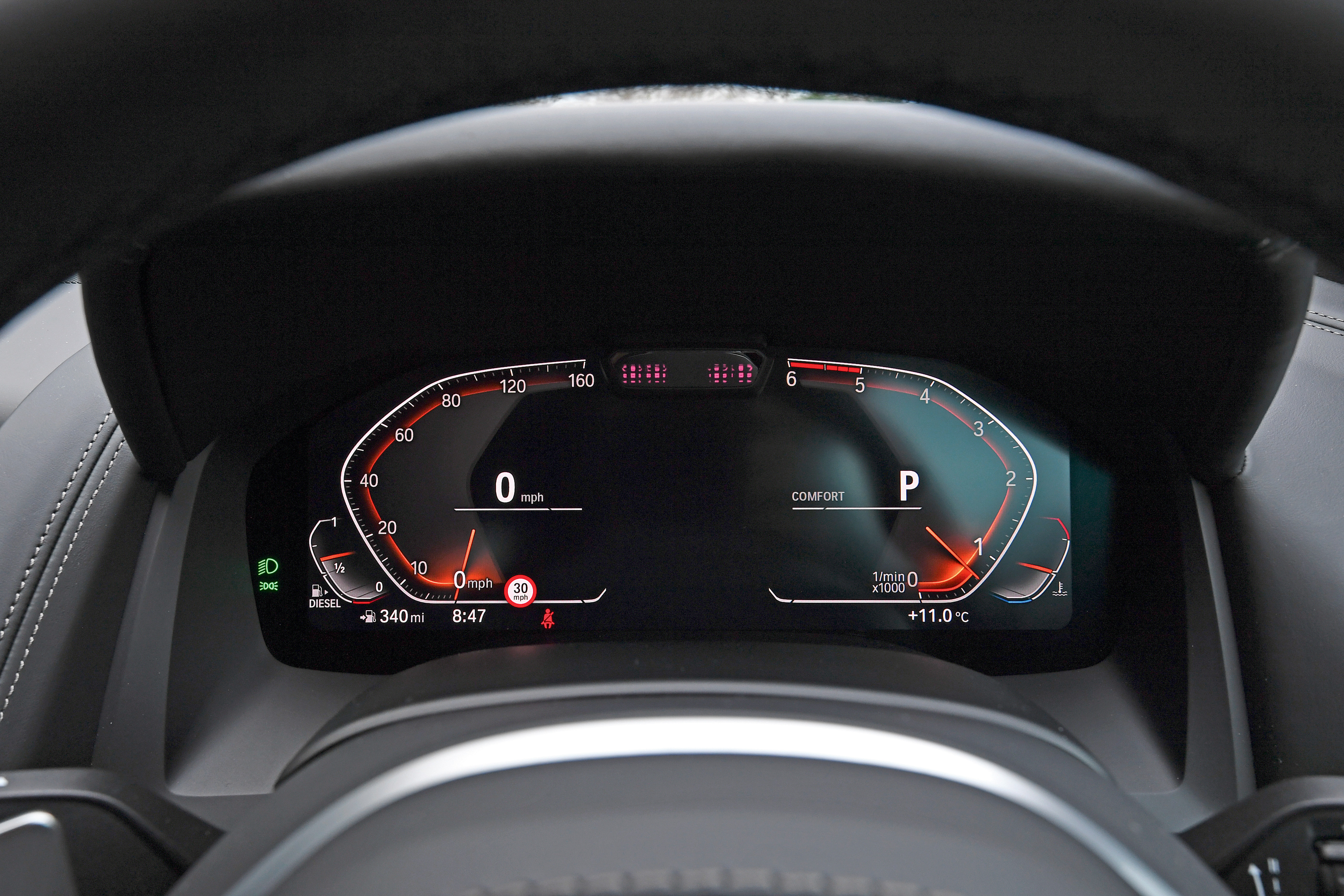 BMW 8 Series digital dials