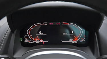 BMW 8 Series digital dials