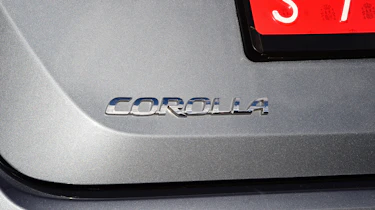 Toyota Corolla saloon - badge