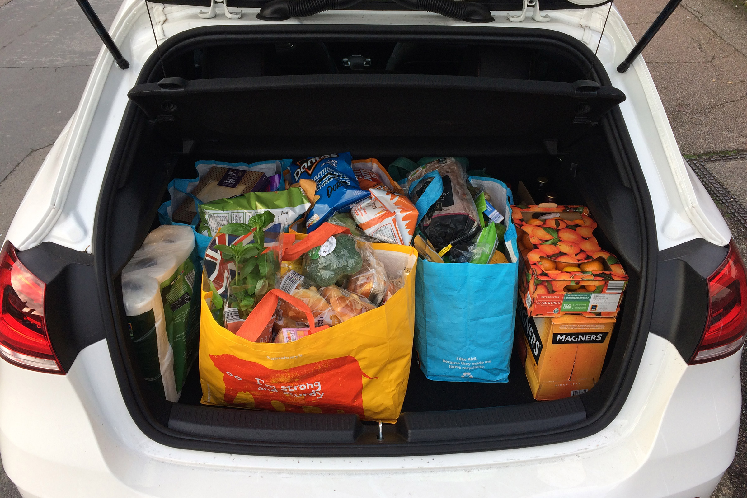 Mercedes A 200 AMG Line long termer - update boot
