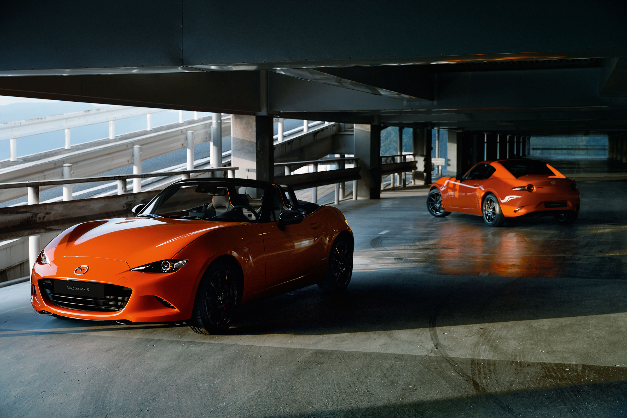 Mazda MX-5 30th Anniversary Edition - convertible and fixed roof