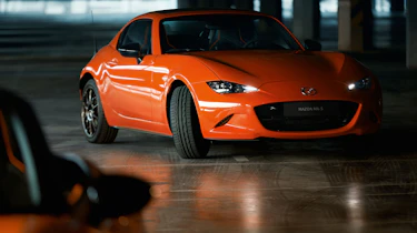 Mazda MX-5 30th Anniversary Edition - fixed roof