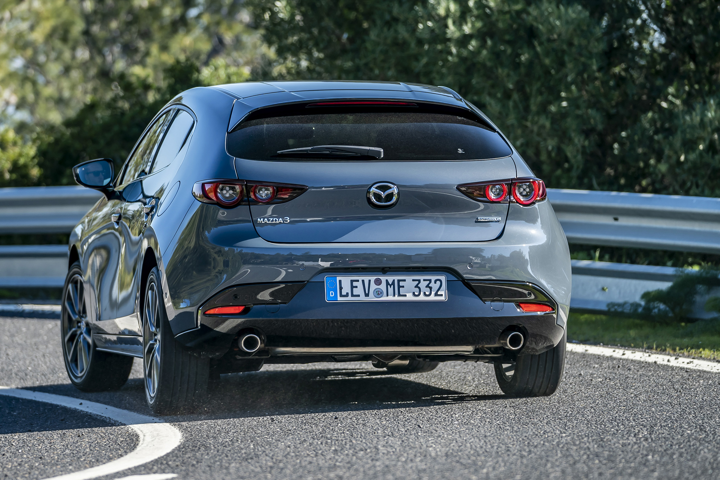 Mazda 3 - rear cornering