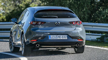 Mazda 3 - rear cornering